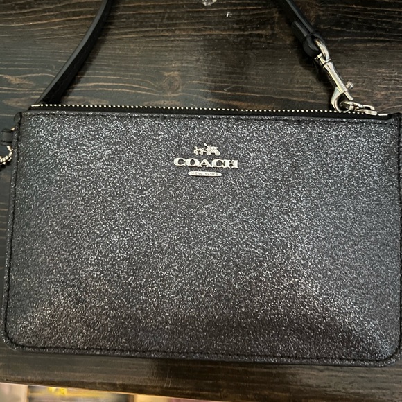 COACH wristlet - Picture 1 of 5